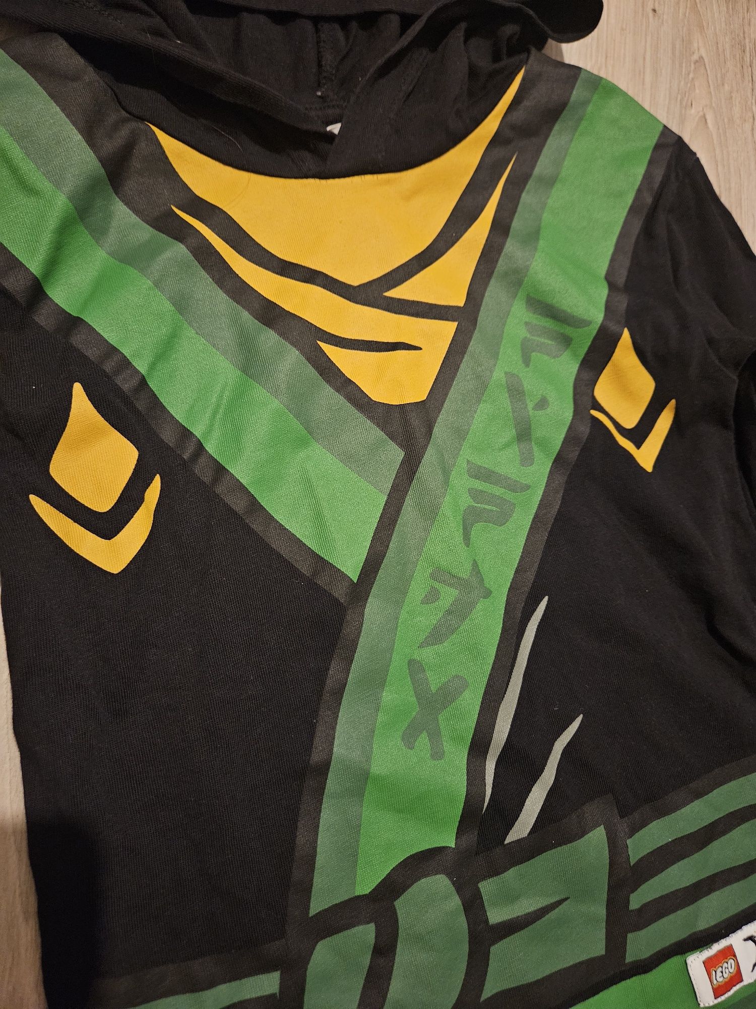 Cienka bluza H&M.  Rozmiar 104. Ninjago Lloyd