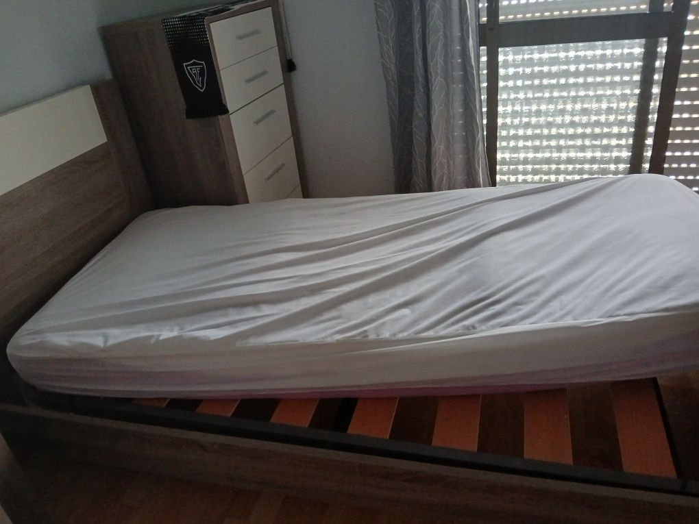 Cama de solteiro + colchão+ rede