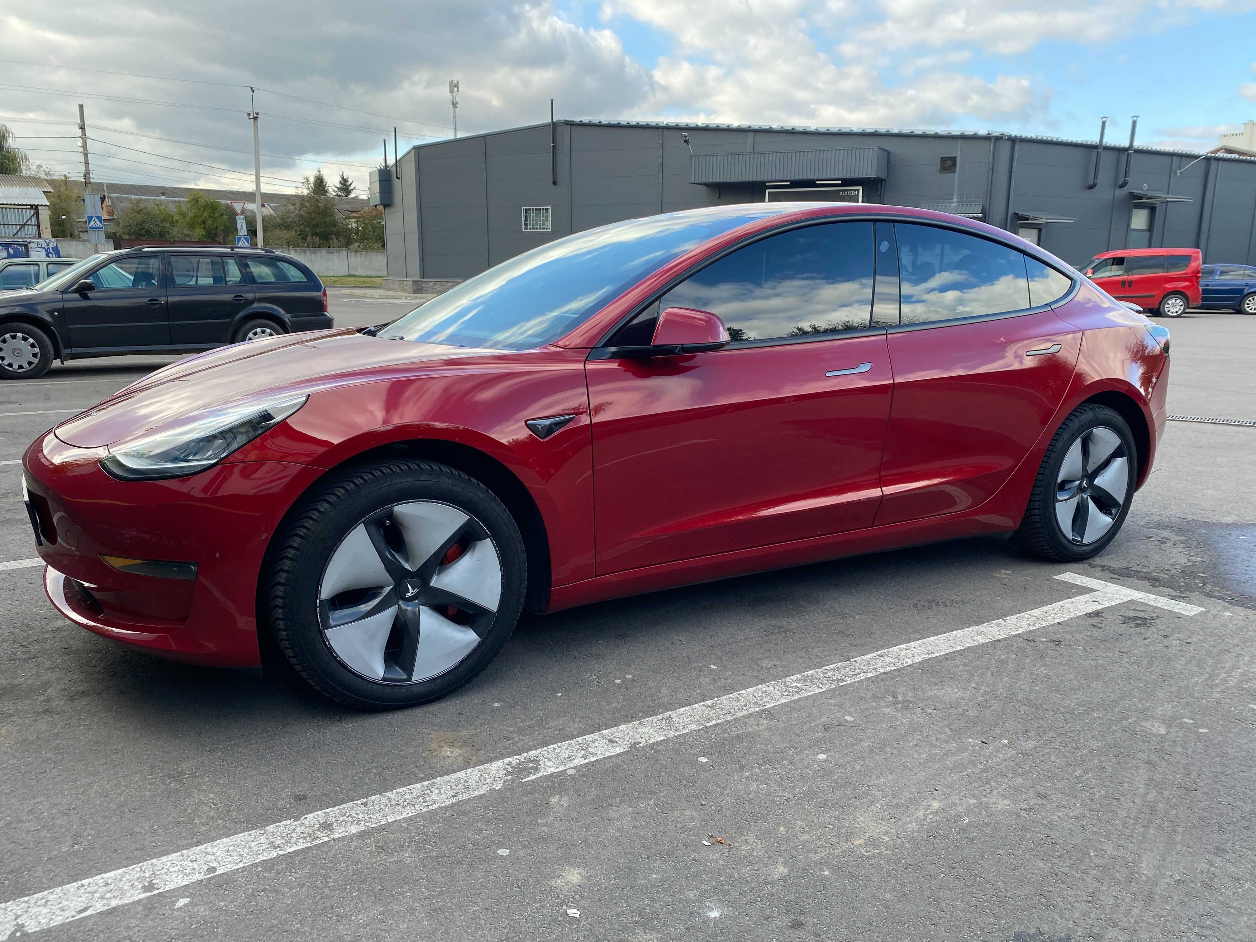 Tesla Model 3. 2018. Пригнана з США не бита. Повний автопілот!