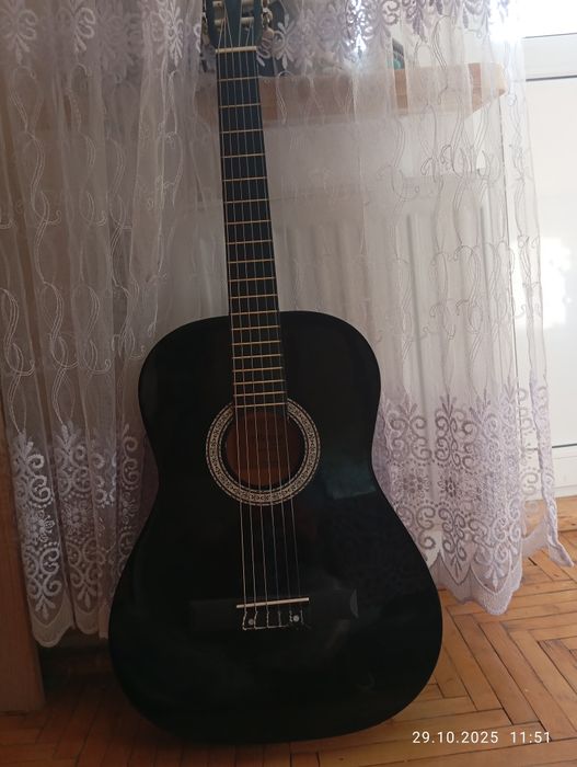 Гітара класична  шестиструнна