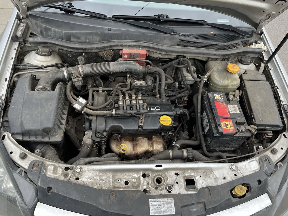 Opel Astra H kombi 1.4 LPG 2009 klima alufelgi