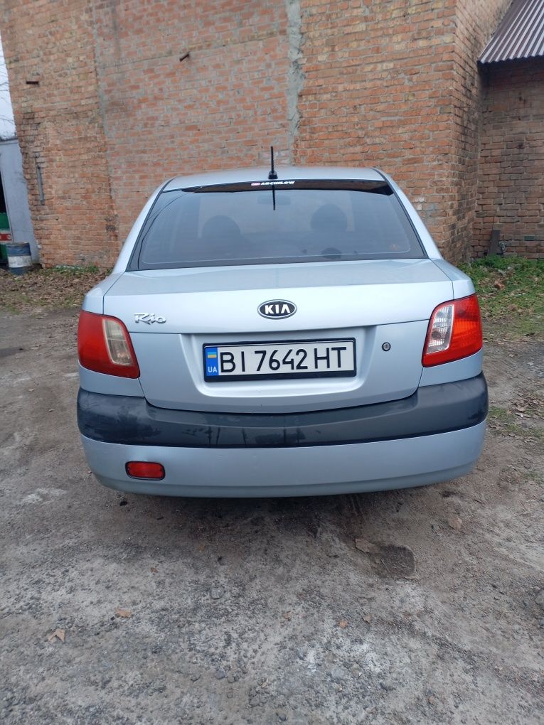 Kia rio 2008 рік