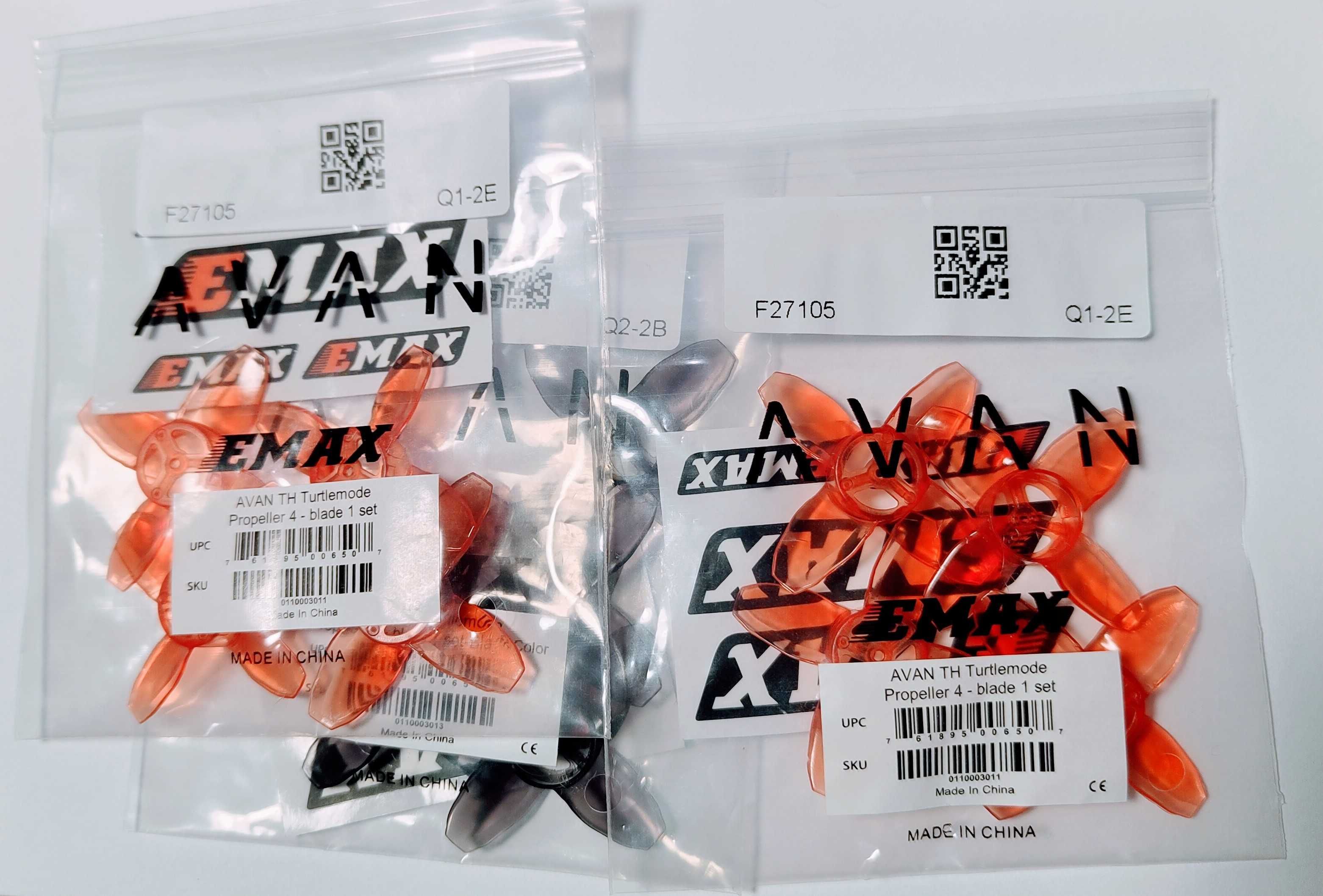 Emax Tinyhawk S + nadajnik FlySky FS-i6 (10 kanałów) + akcesoria