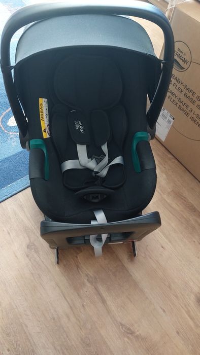Fotelik samochodowy z bazą obrotwą Britax Romer Baby-safe iSense 0-13k