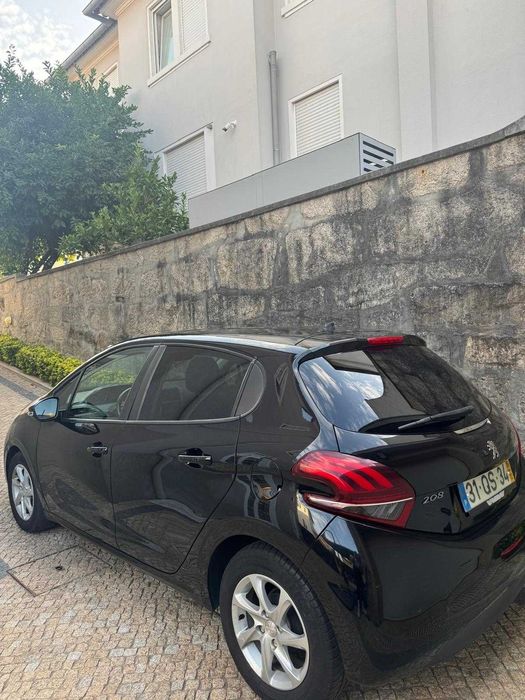 Peugeot 208 1.6 HDi / BlueHDi 75