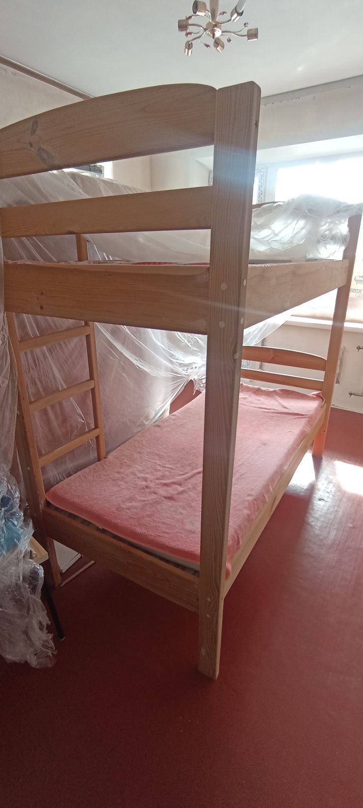Двуярусне ліжко дерев'яне