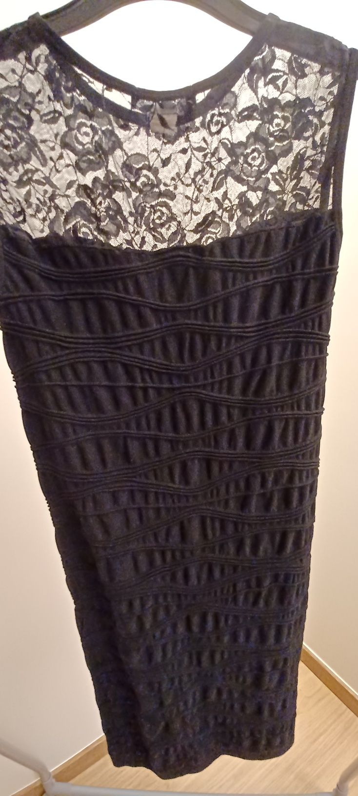 Vestido curto justo