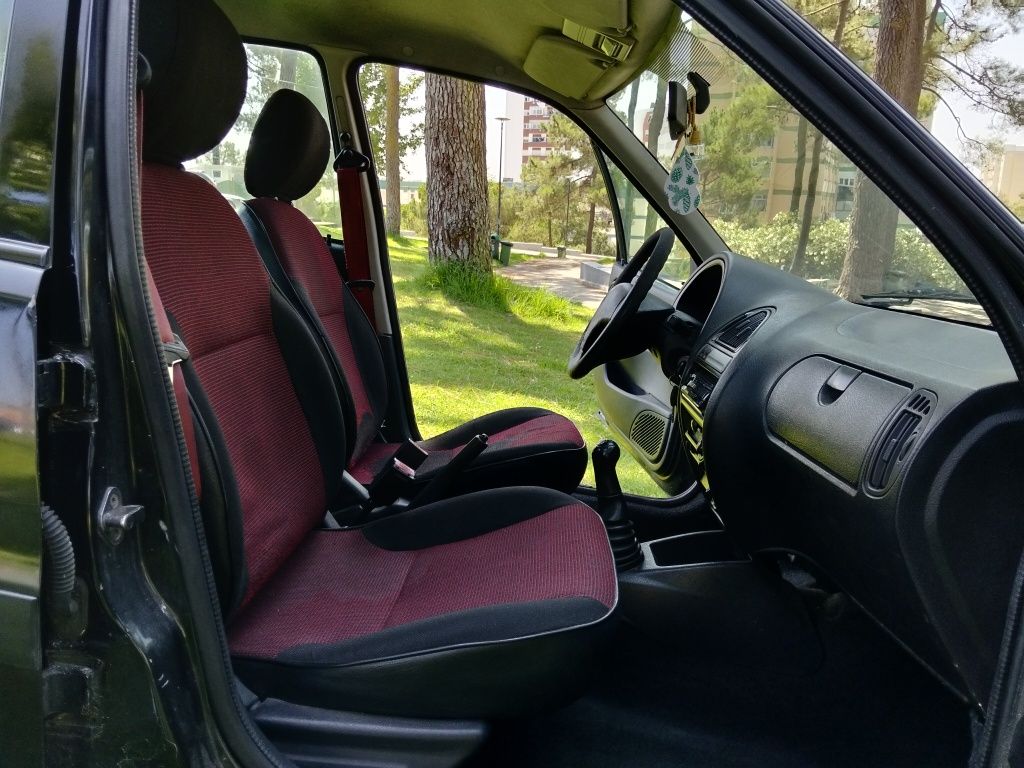 Citroen saxo 1.1 ano 2001
