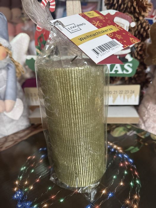 Новорічні лед свічки і звичайні святкові свічки