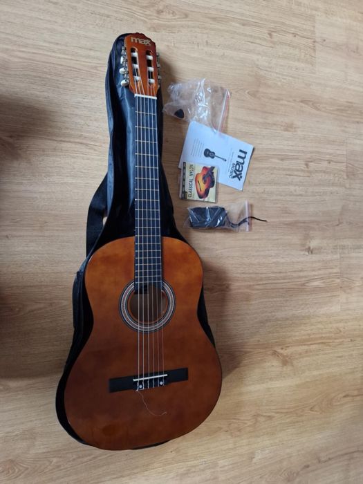 Gitara klasyczna z stroikiem