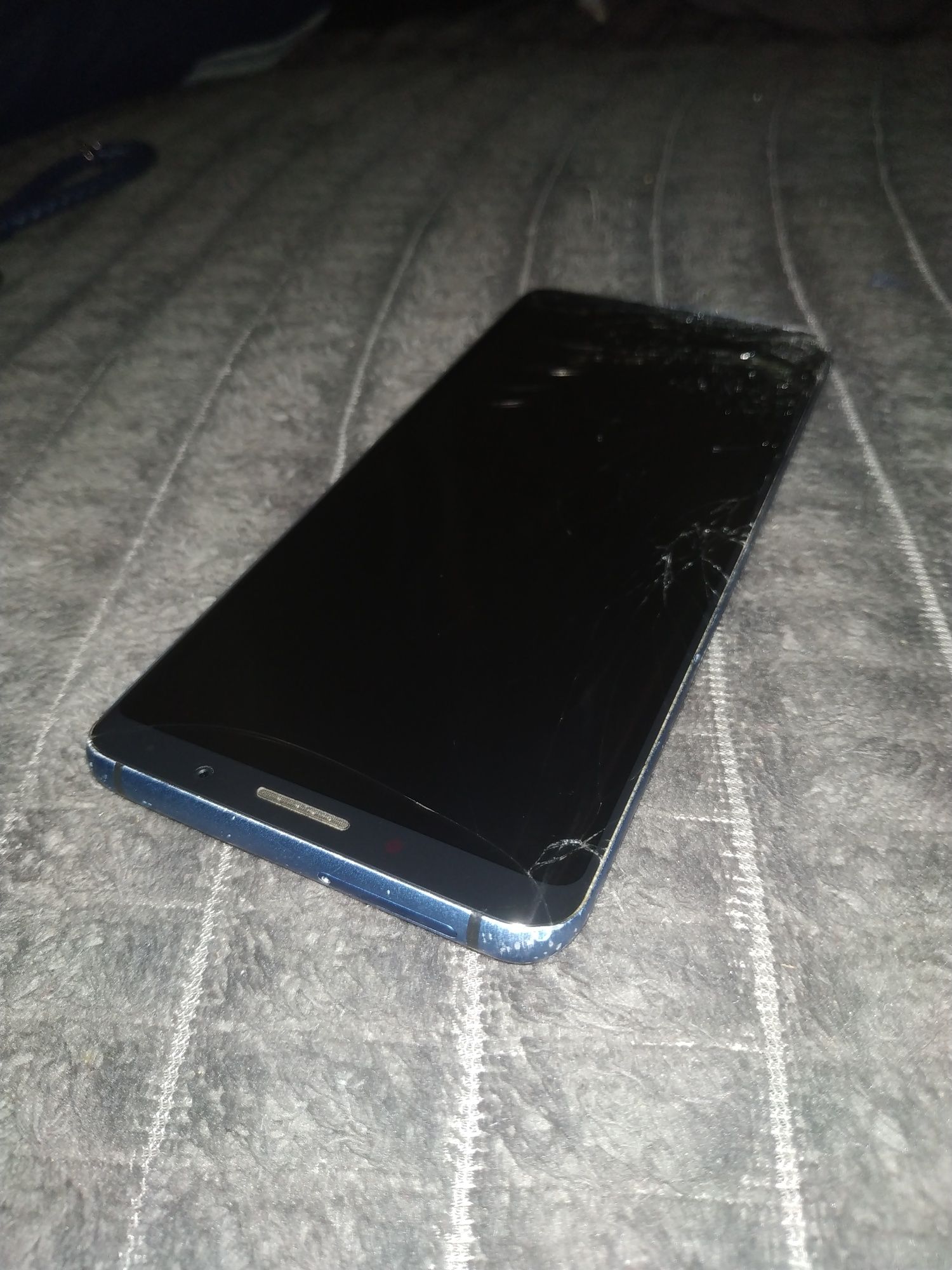 Elephone U (6/128гб)