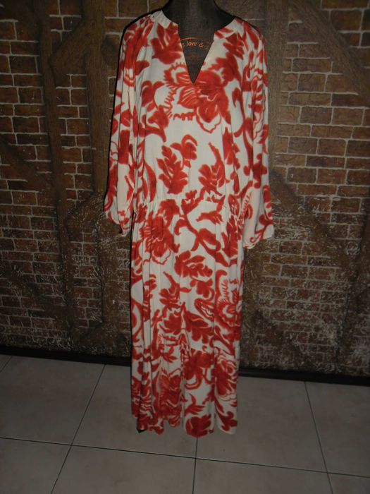 długa nowa sukienka w kwiaty biust 130cm