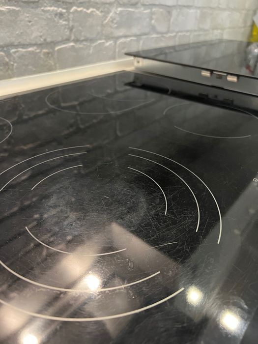 Варочна повехня Electrolux EHF96547FK