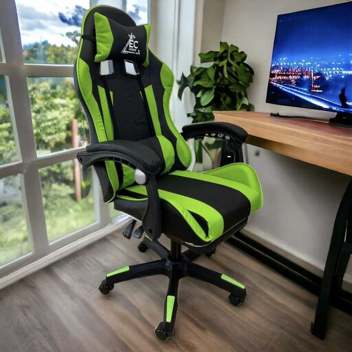 Компютерне крісло Геймерське крісло з підніжкою і 2 подушками до 120кг