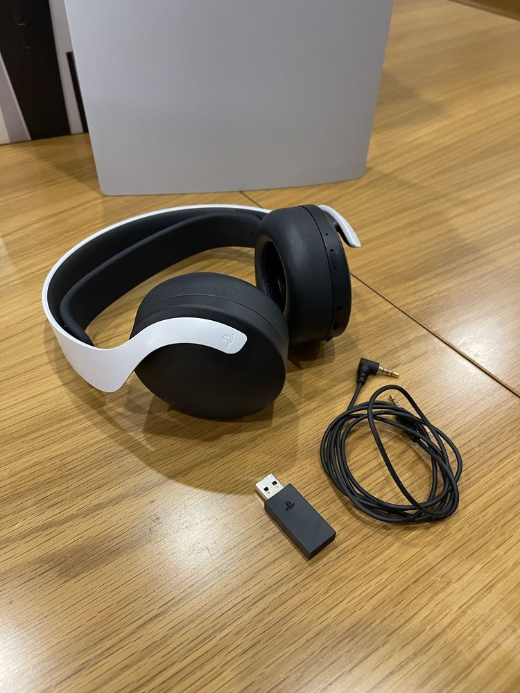 PS5 Standard + Sony Pulse 3D + Base carregamento + Jogo