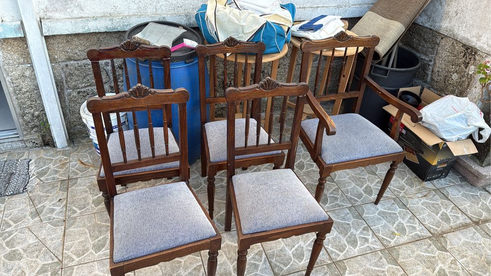 Mesa extensível 4 cadeiras 2 poltronas