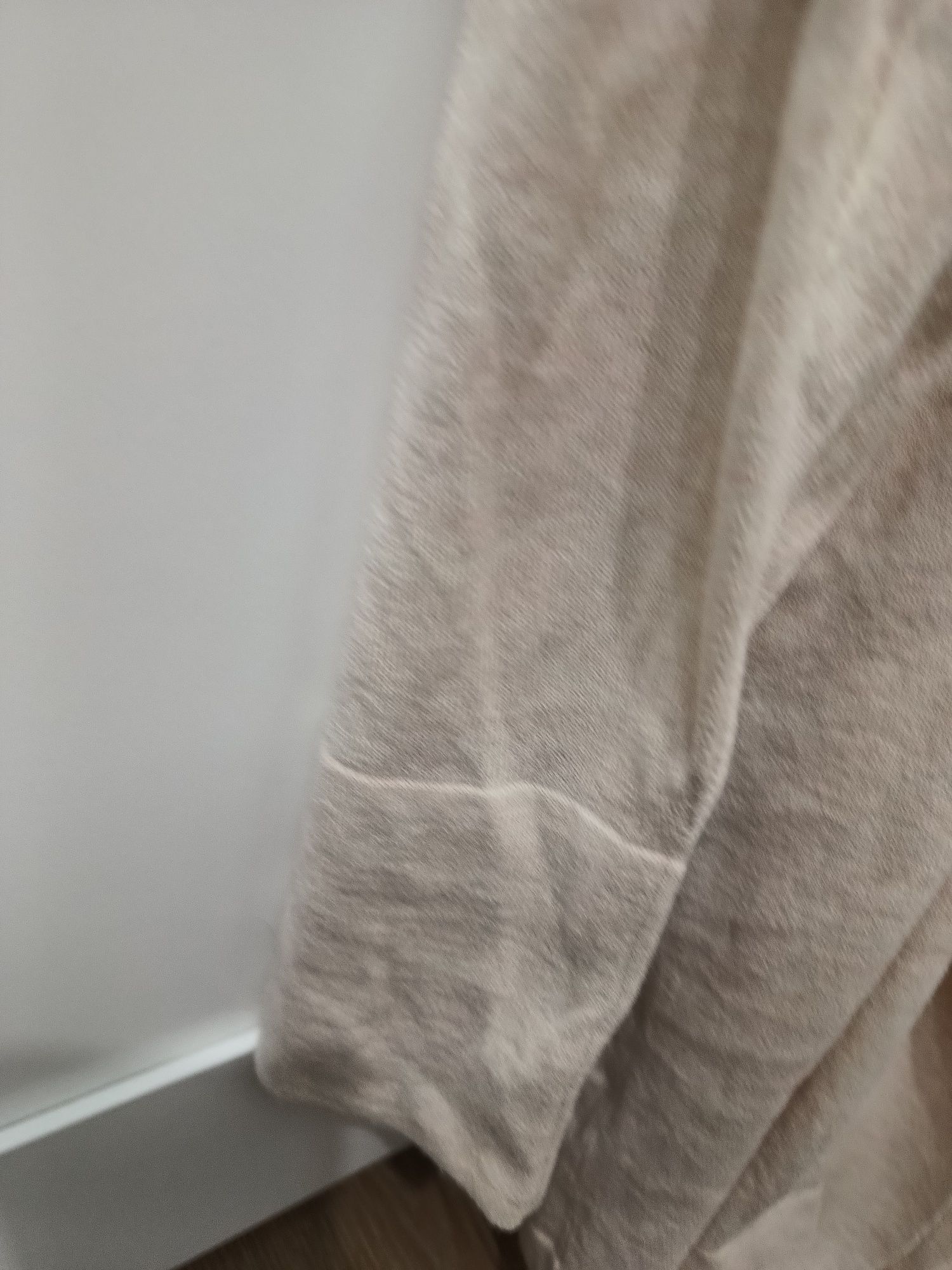 Sweter damski kardigan Reserved z jedwabiem