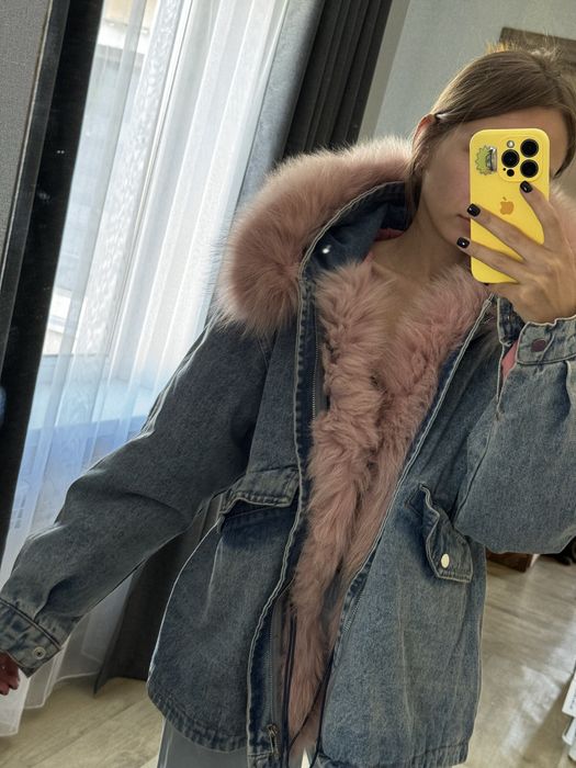 Джинсова куртка.