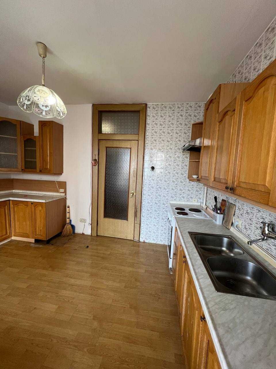 Продам 3к квартиру пр. Д. Яворницкого 45А, Центр