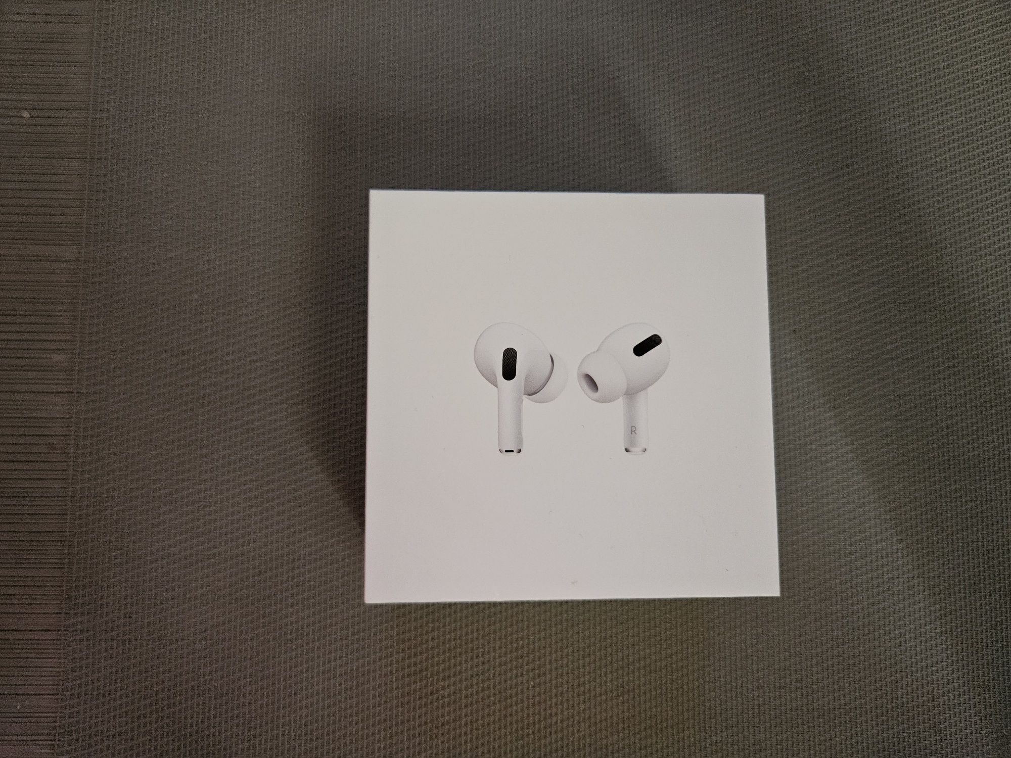 Навушники Apple AirPods Pro with MagSafe Case USB-C (1-ге покоління)