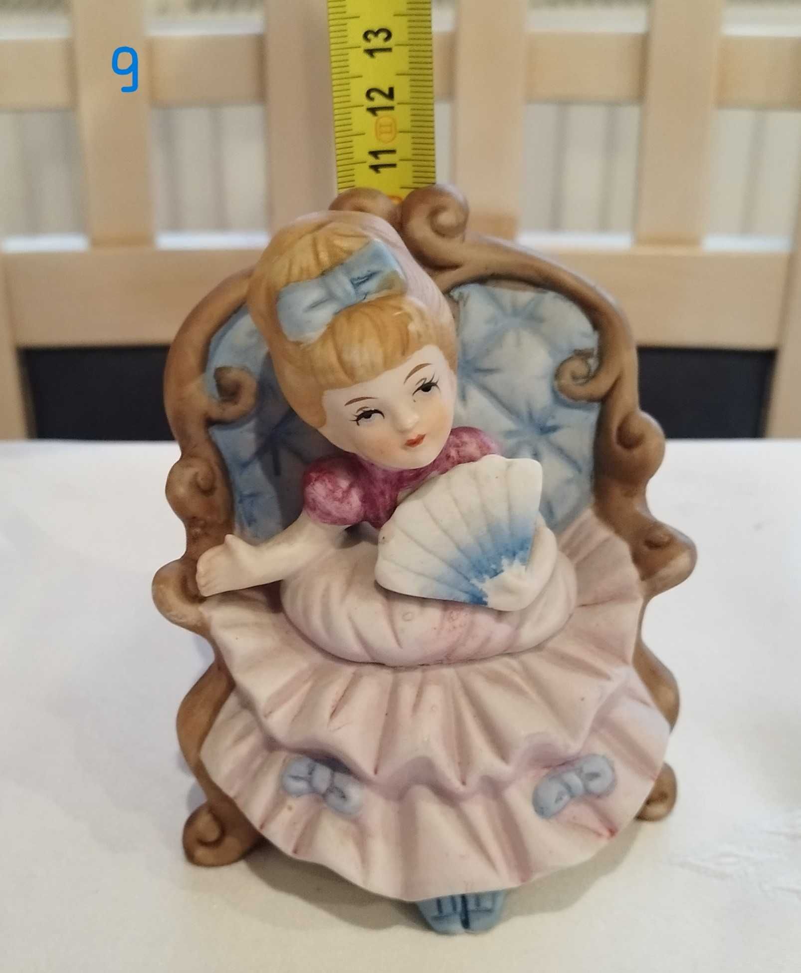 Piękne figurki ceramika fajans porcelana "Dziewczynka z wachlarzem"