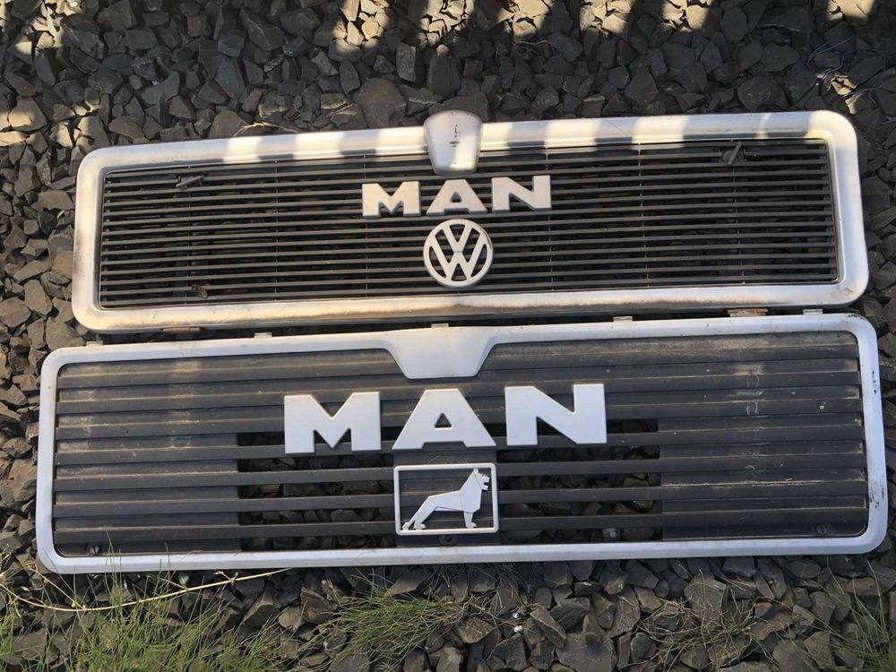 Решітка капота капот Ман Man L2000/M2000 8.153, 81.163, 10,163, 10.224