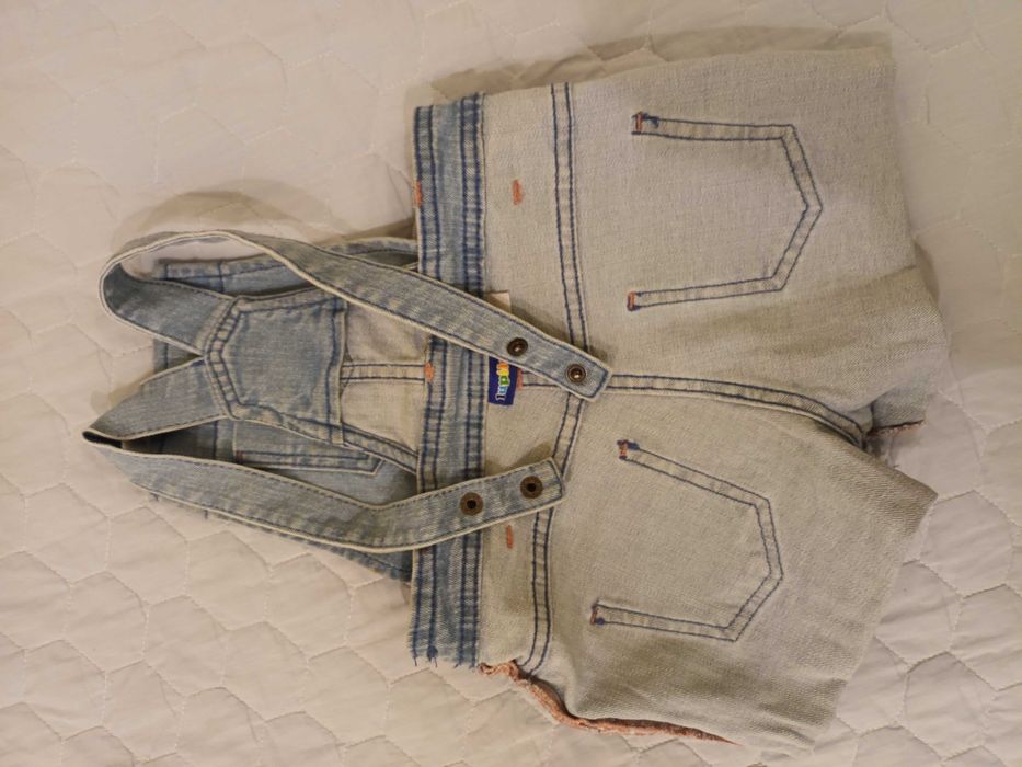 Jardineiras de ganga de bebé menina