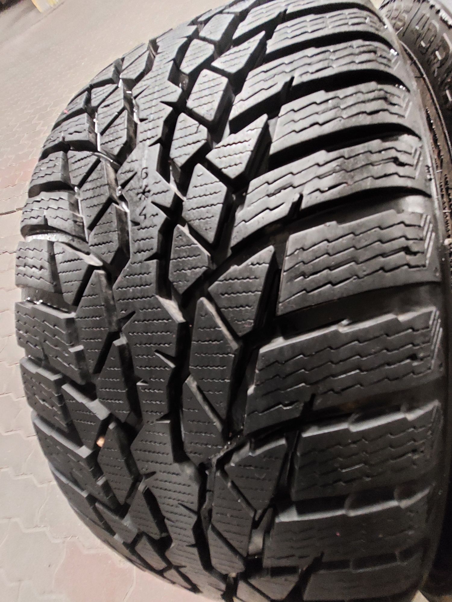 2x225/40R18 92V XL Nokian WR D4