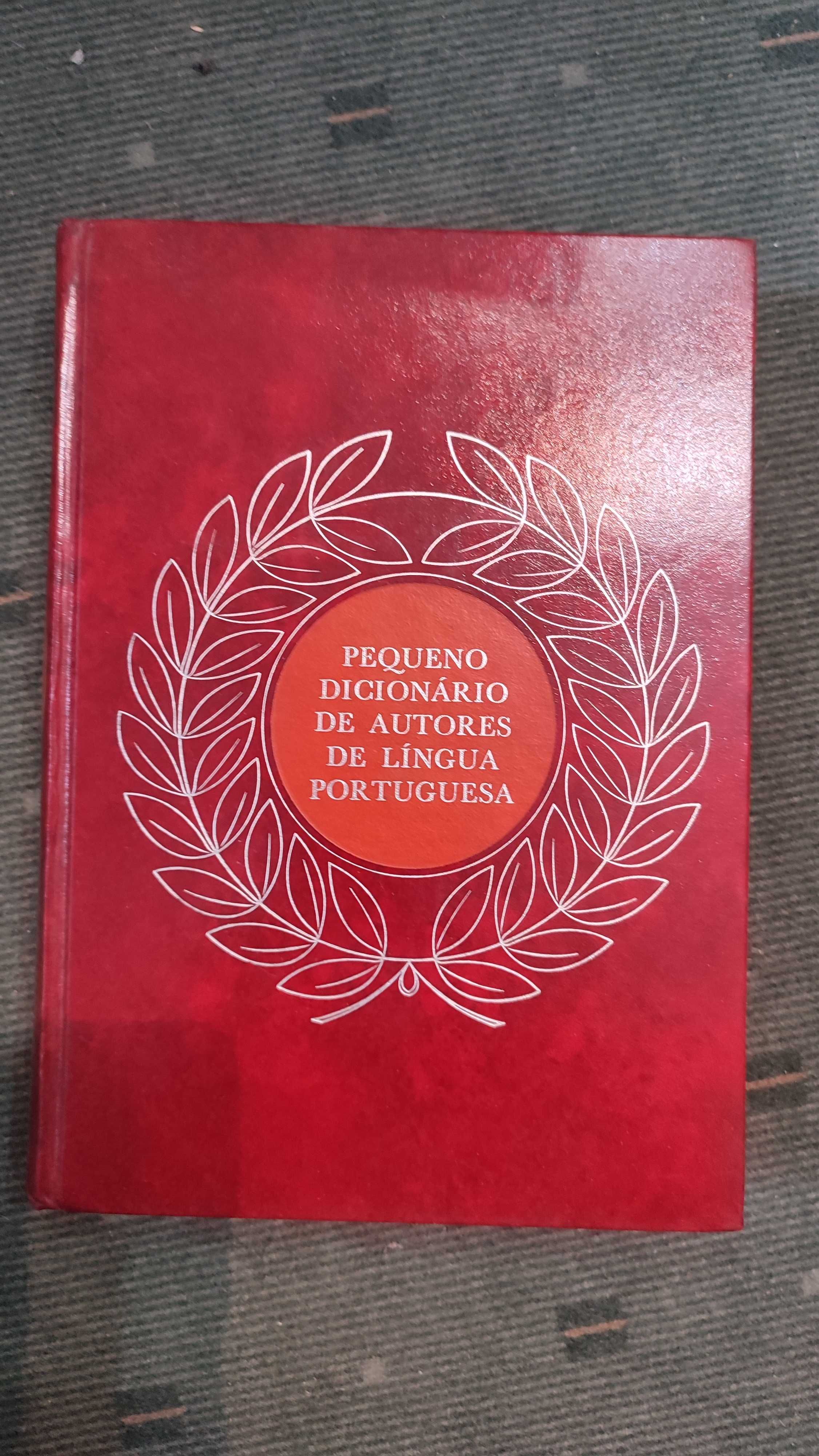 Pequeno Dicionário de Autores de Língua Portuguesa