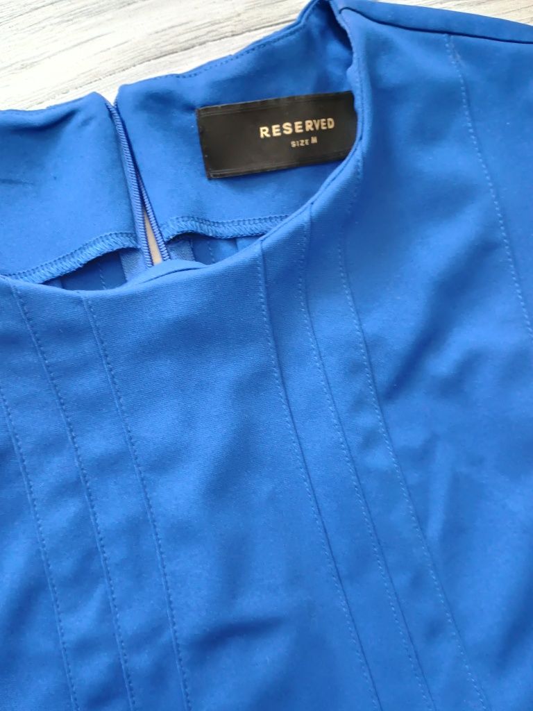 Sukienka Reserved