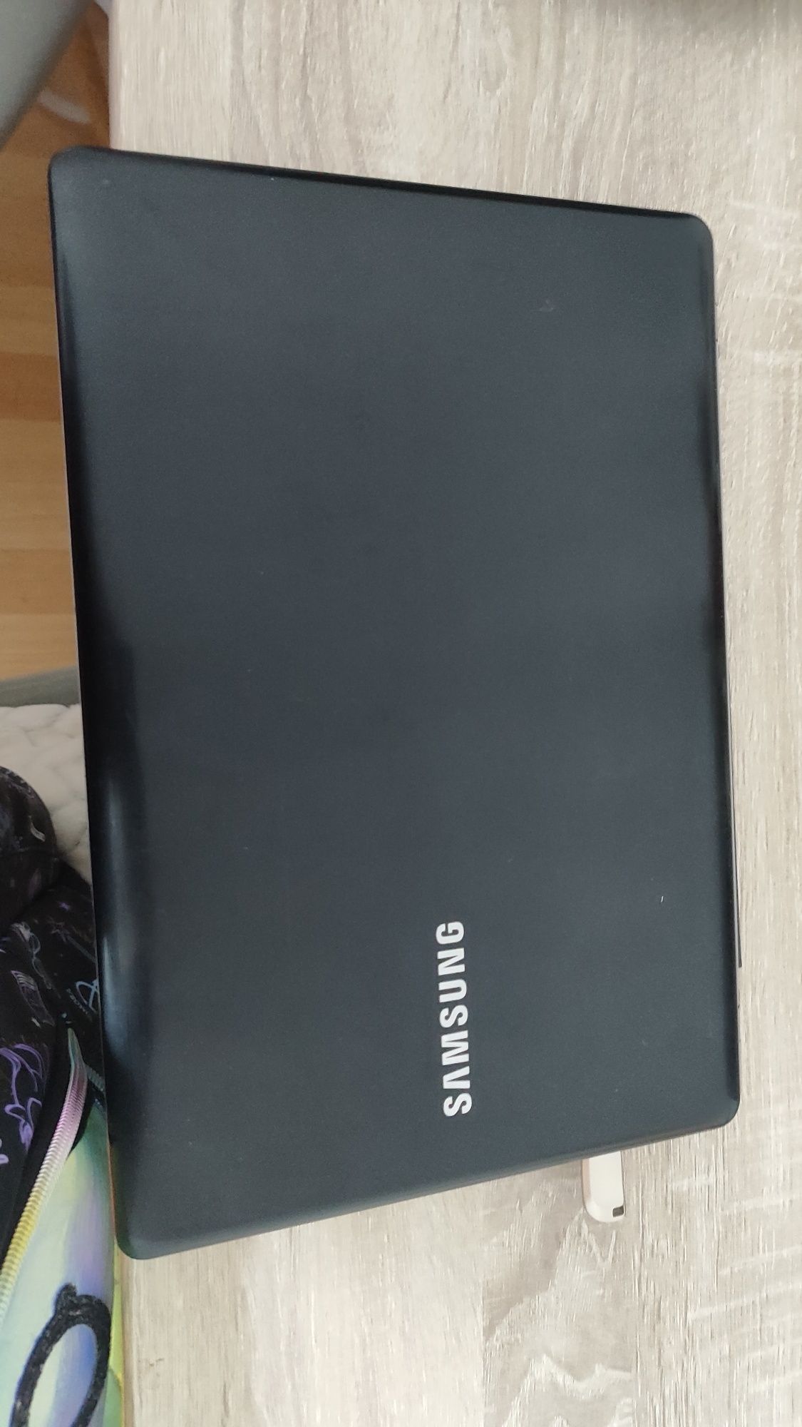 Noteboook Samsung 4GB RAM 450GB DISCO RÍGIDO