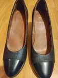 Sapatos de senhora semi- novos