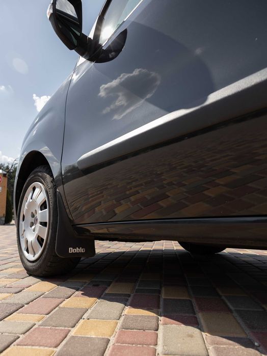 Вантажний автомобіль Fiat Doblo Maxi 2012