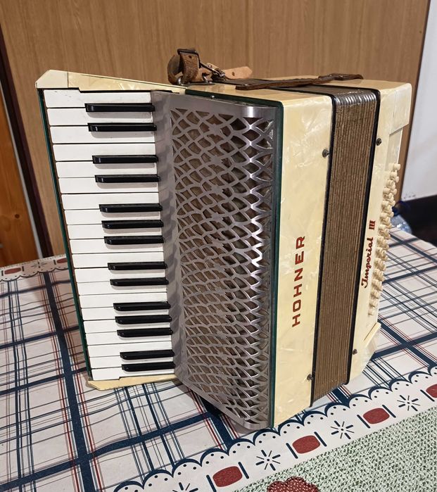 Acordeão Weltmeister Stella e Concertina Hohner Imperial III