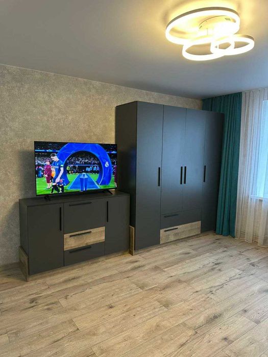 Терміново здам 1-ку в новобудові в центрі