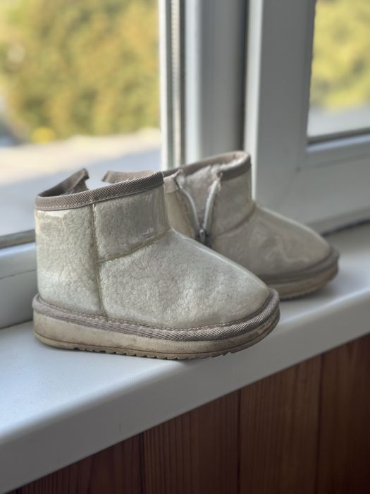 Продам дитяче взуття