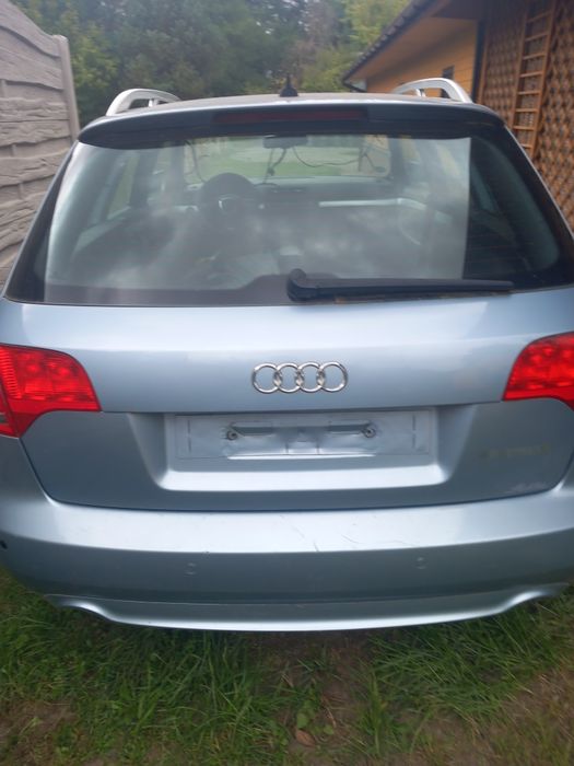 Tylna klapa audi a4 b7 S-line