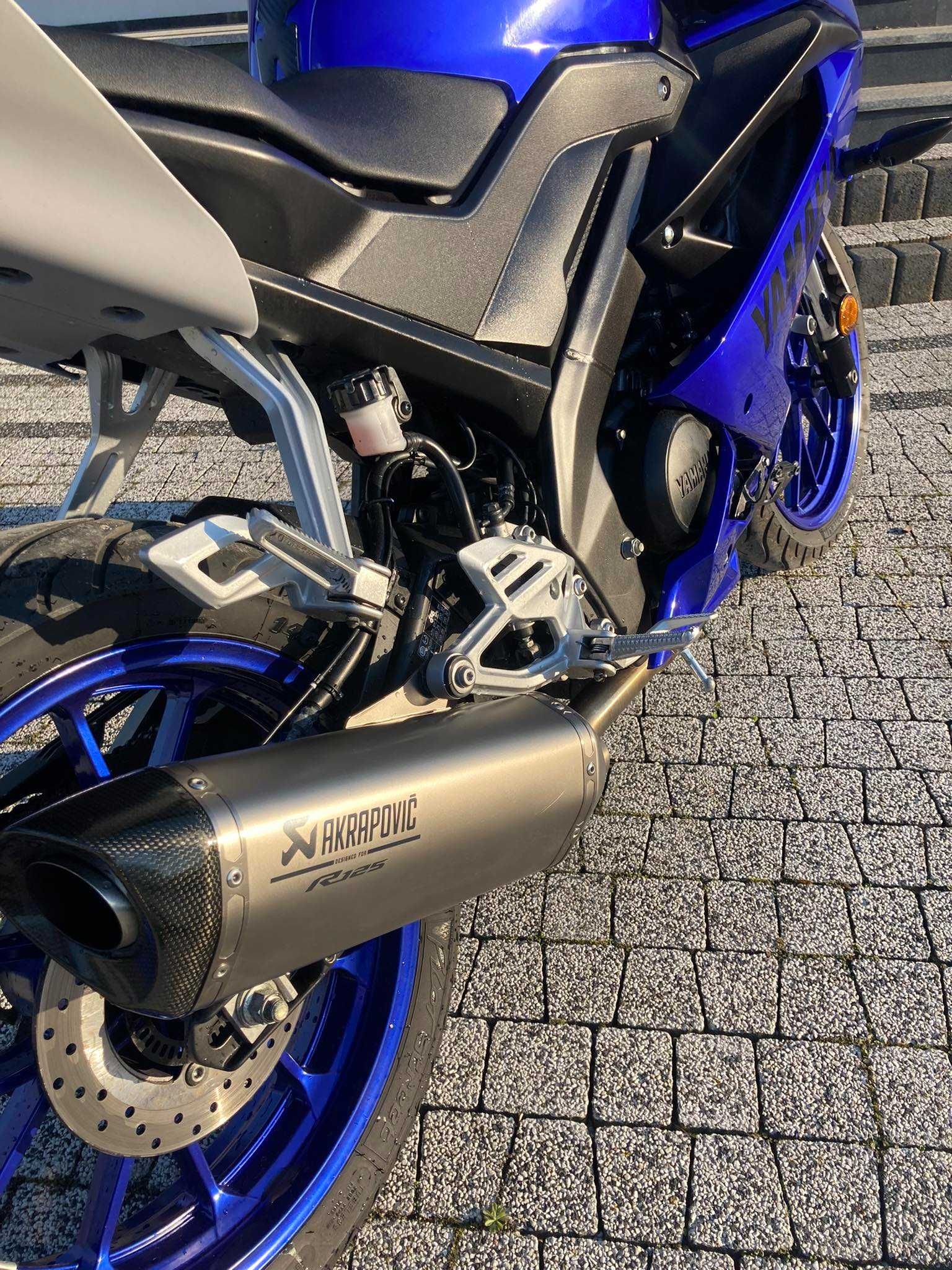 Yamaha  YZF R125 l akrapowic ZAREJESTROWANY