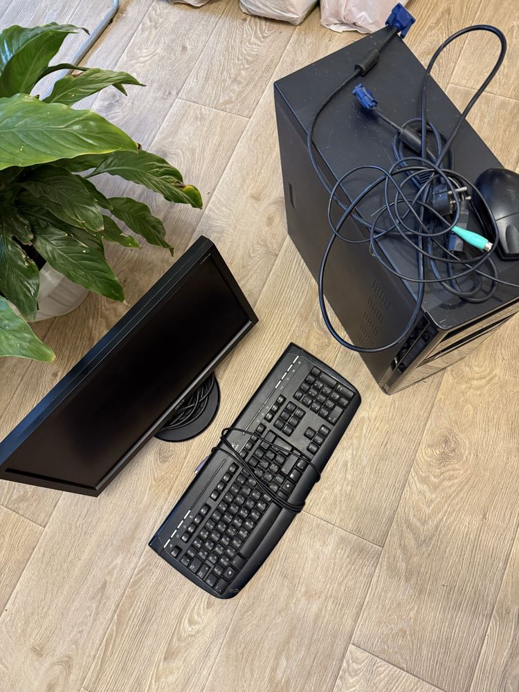 Продам монитор ACER LCD V193HQ