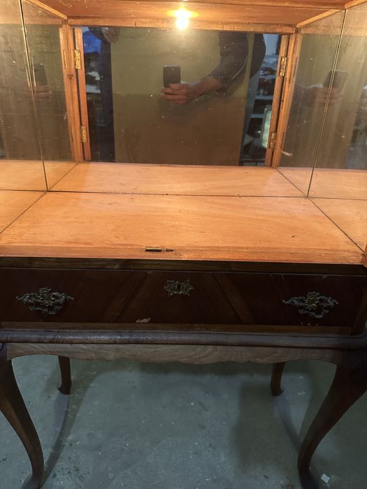 Móvel aparador antigo