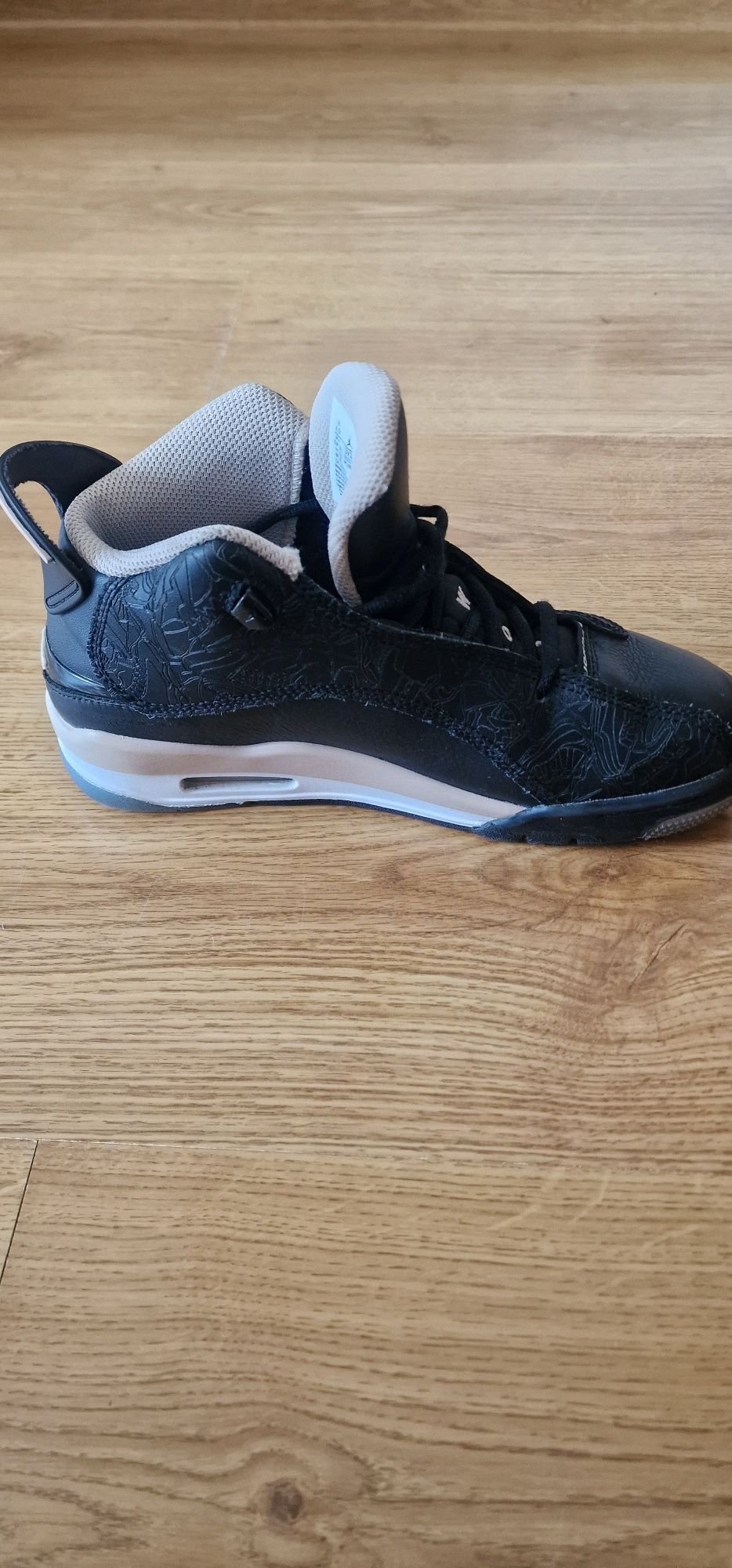 Air Jordan dub zero