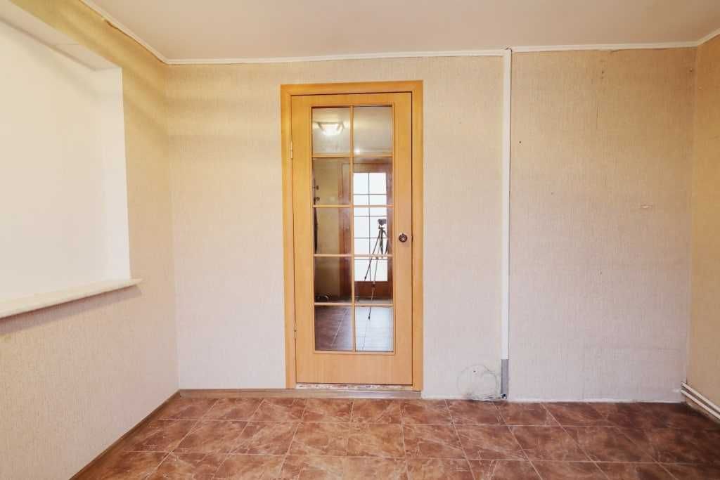 Продається двокімнатна квартира з гаражем в Миколаєві