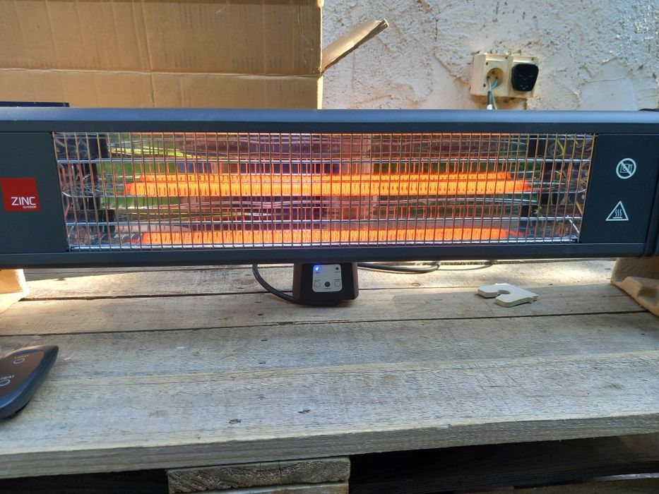 Ogrzewacz tarasowy ścienny 1,8 kW LED 1800W