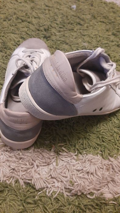 Мужские-кеды кожаные.