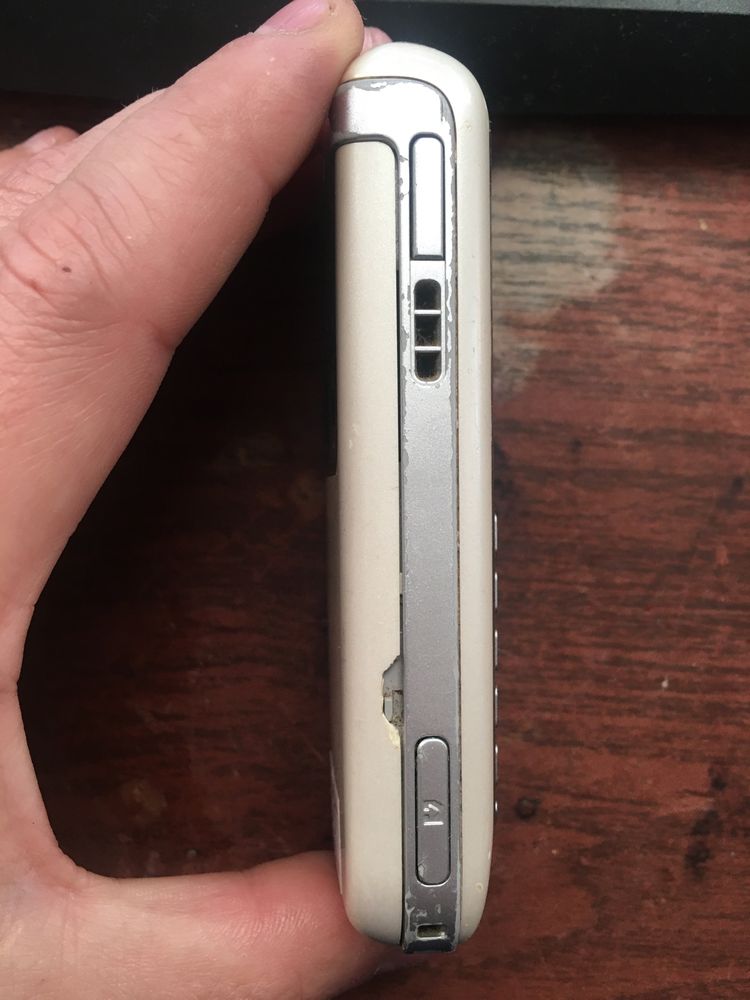 Nokia 6151 рідкісна модель