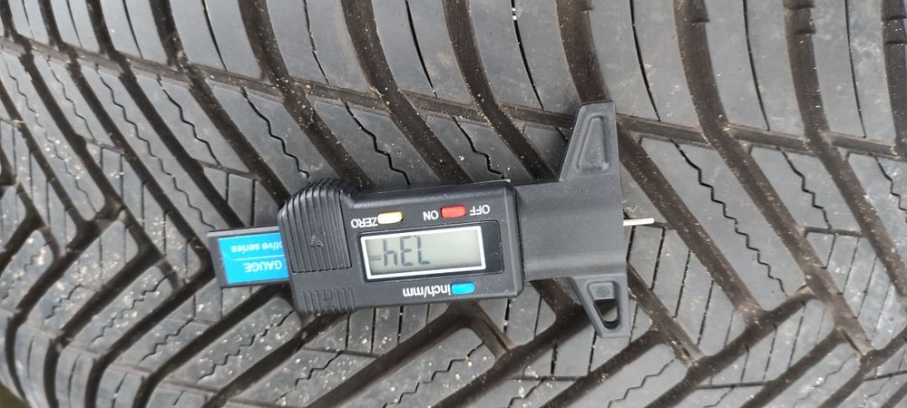 Диски opel r17 5/115 et44  dia 70.2  7j з гумою 225/50 17