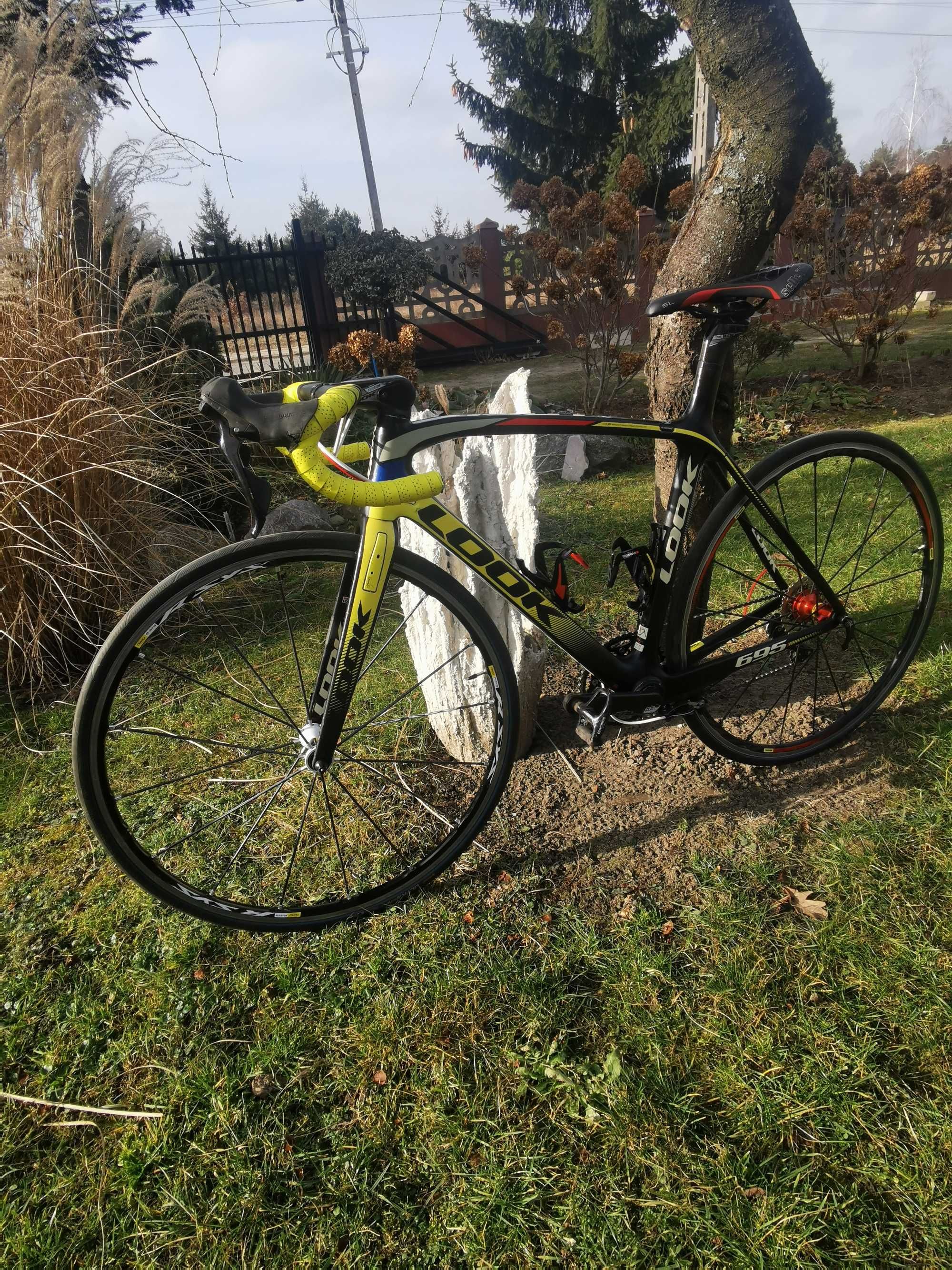 Look 695 ful carbon