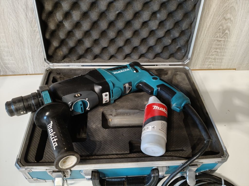 Makita HR2611FT młotowiertarka udar SDS plus 800W z podkuwaniem