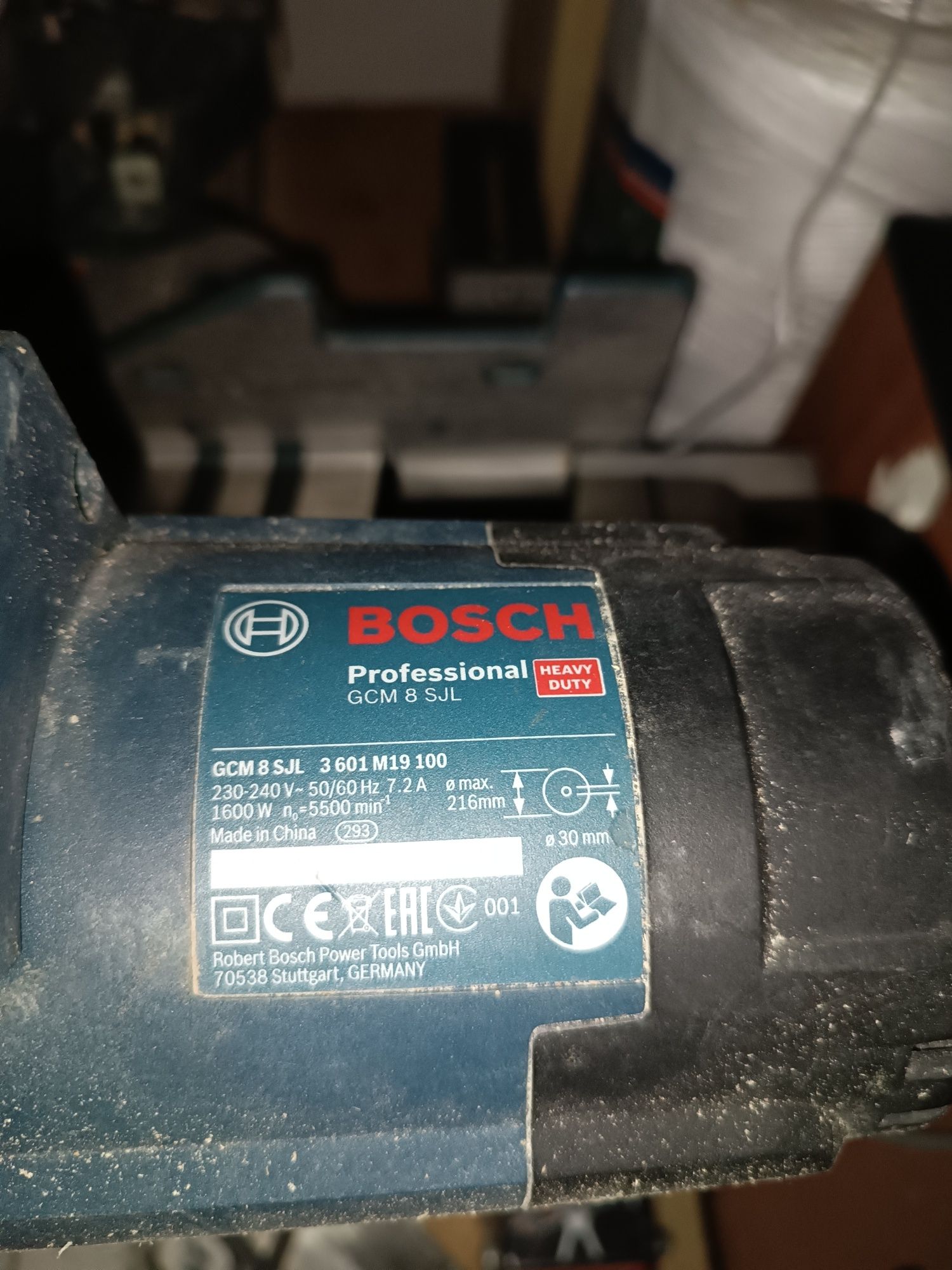 Ukosnica Bosch 8sjl. Plus tarcze i stół Metabo ksu401