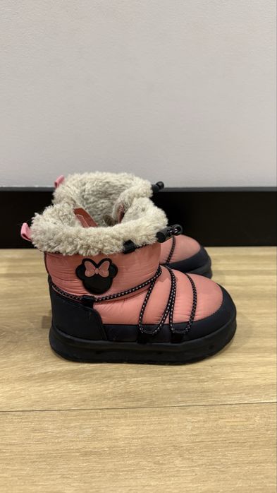 Ciepłe zimowe buty dla dziewczynki